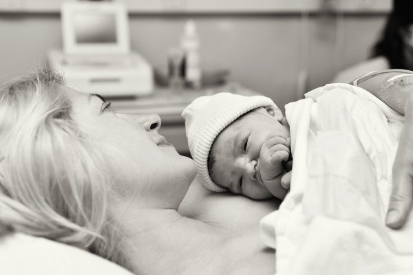 Healing After Birth: 17 Postpartum Recovery Tips for New Moms