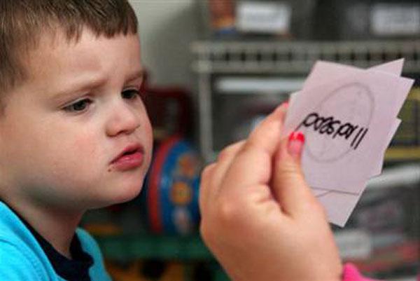 ¿Por que los niños autistas reconocen mejor el enojo ajeno?